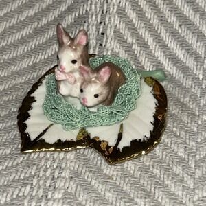 Vintage Irish Dresden Easter Bunny Mama Baby Rabbit‎ Easter Lily Flower Leaf